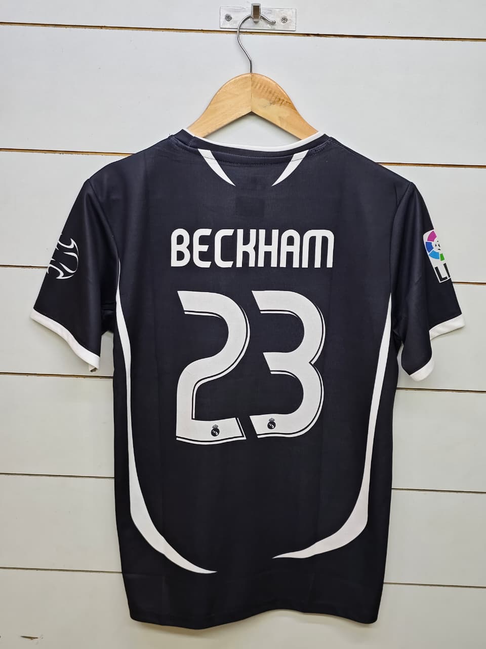 REAL MADRID RETRO 2006-07 AWAY BECKHAM (EMBROIDERY LOGOS)
