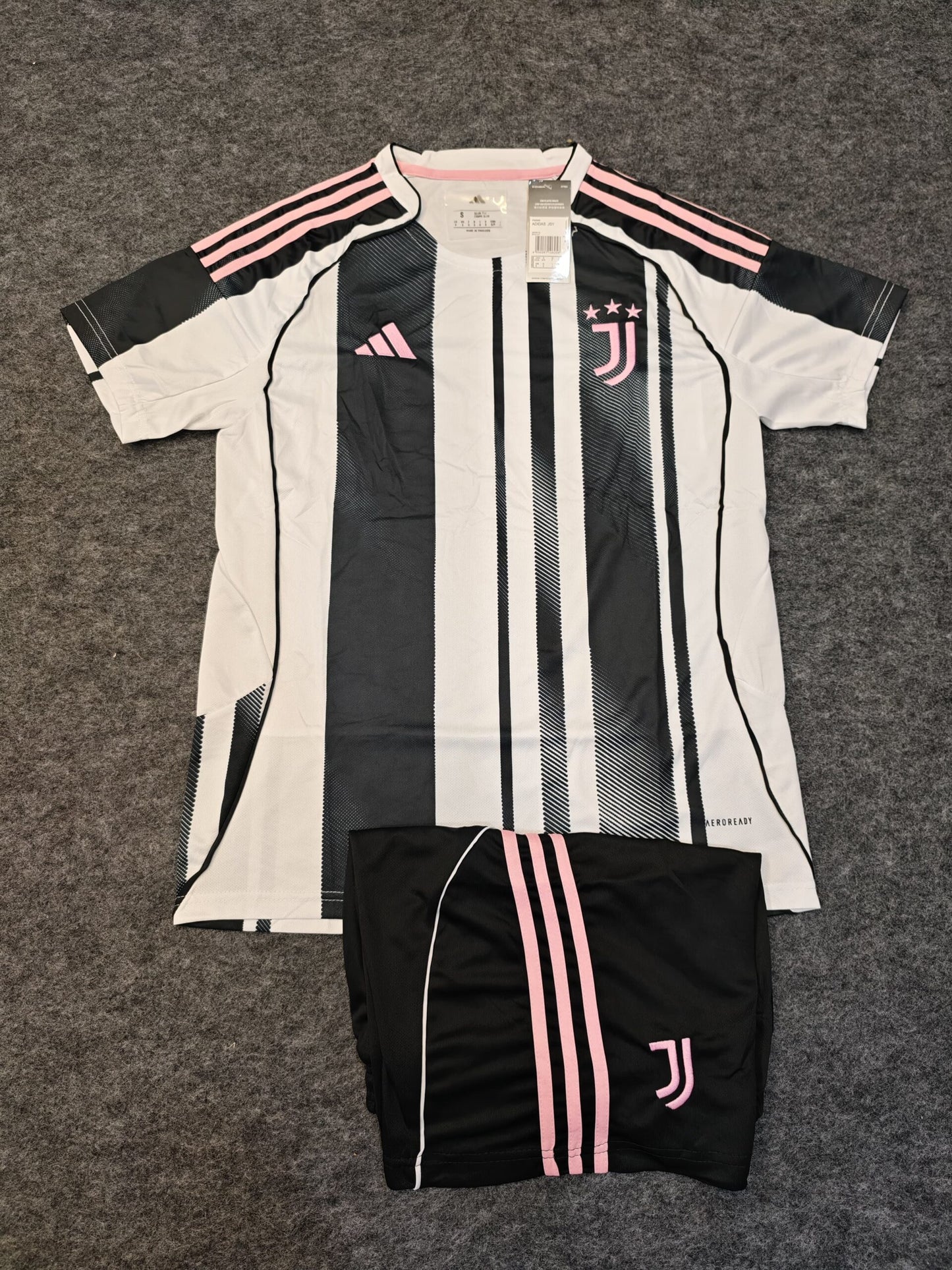 JUVENTUS 2025-26 HOME SET (EMBROIDERY LOGOS)