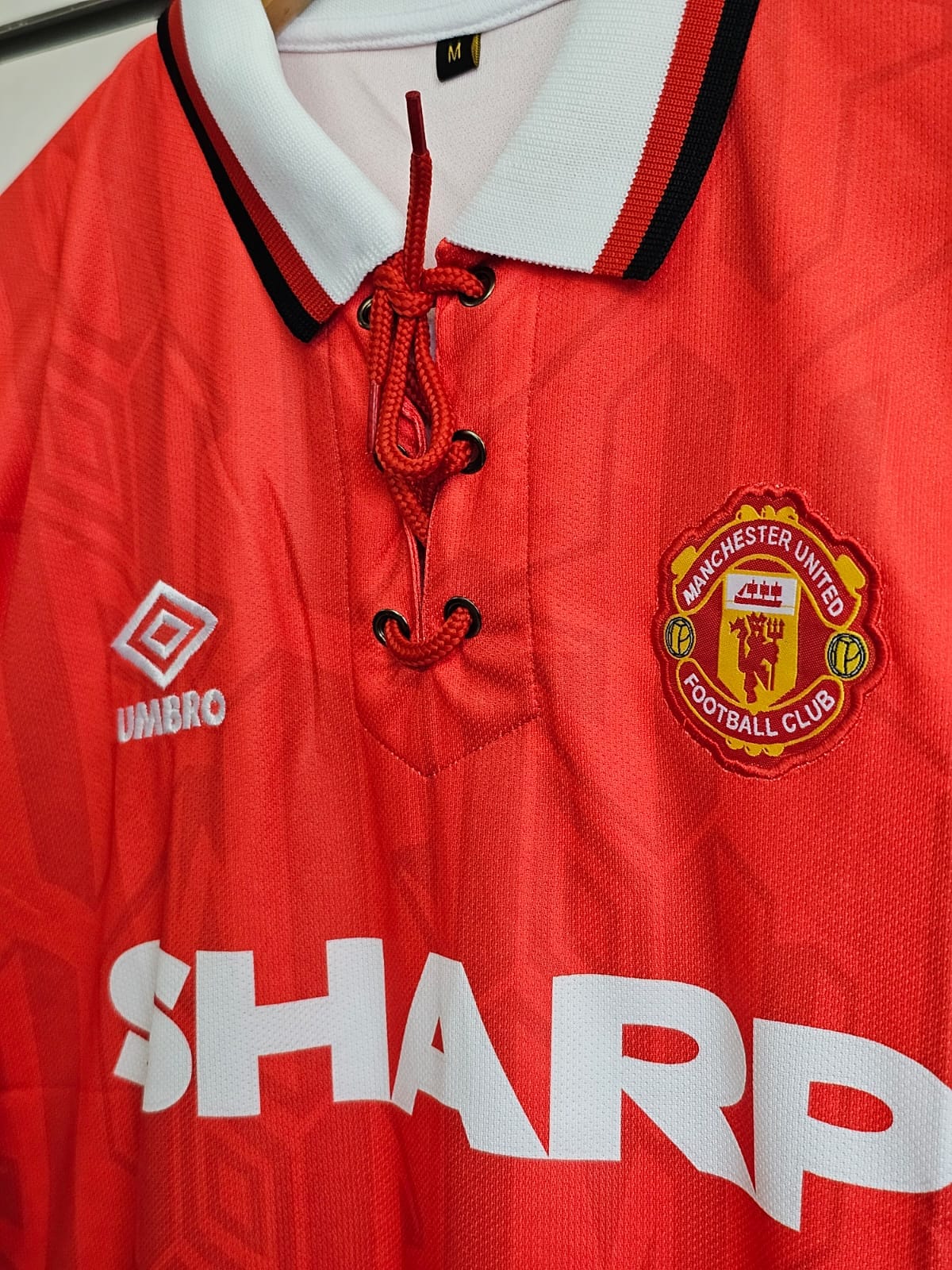 MANCHESTER UNITED RETRO 1992-93 HOME BECKHAM with COLLAR 5 SLEEVE (EMBROIDERY LOGOS)