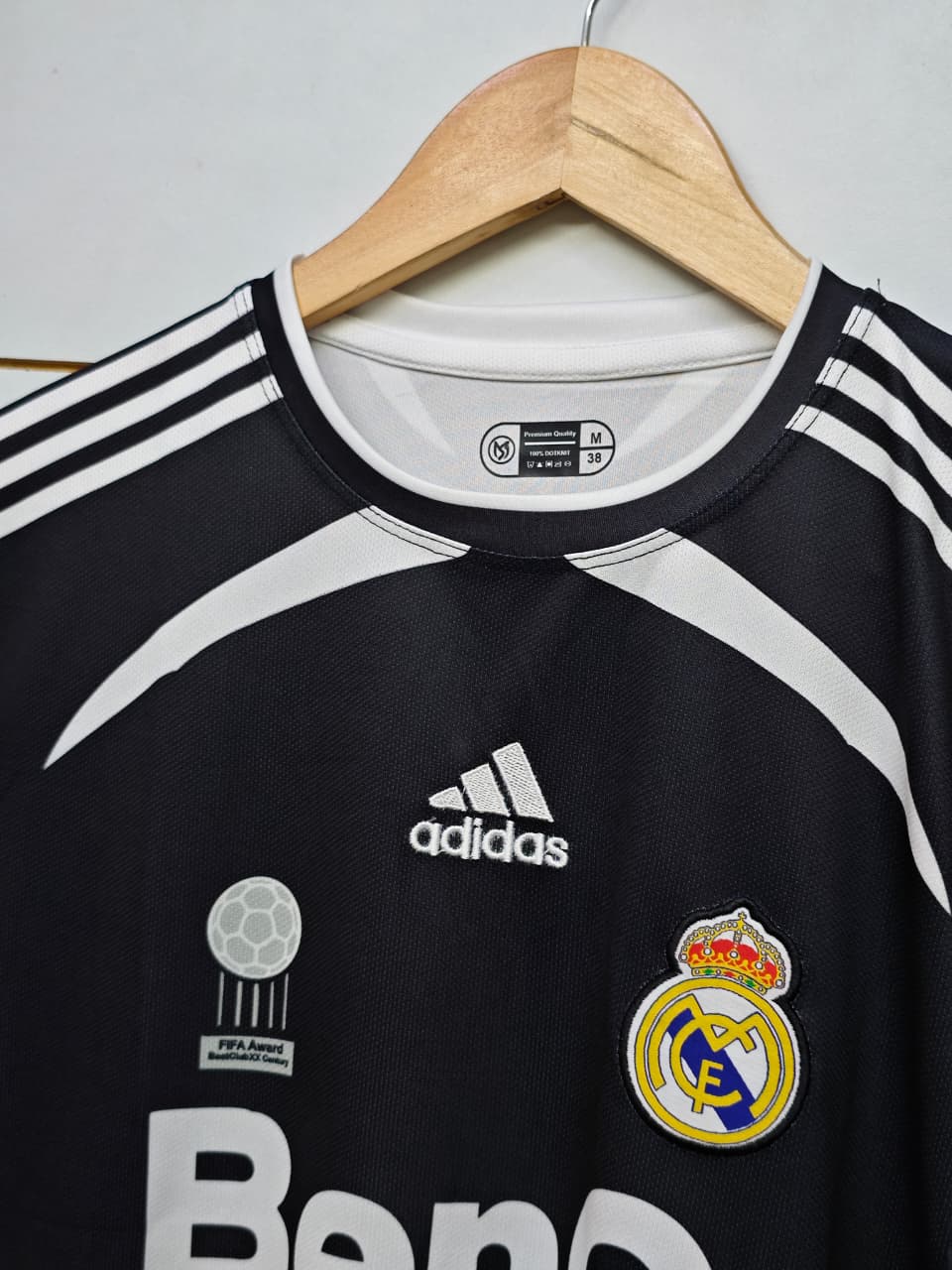 REAL MADRID RETRO 2006-07 AWAY BECKHAM (EMBROIDERY LOGOS)