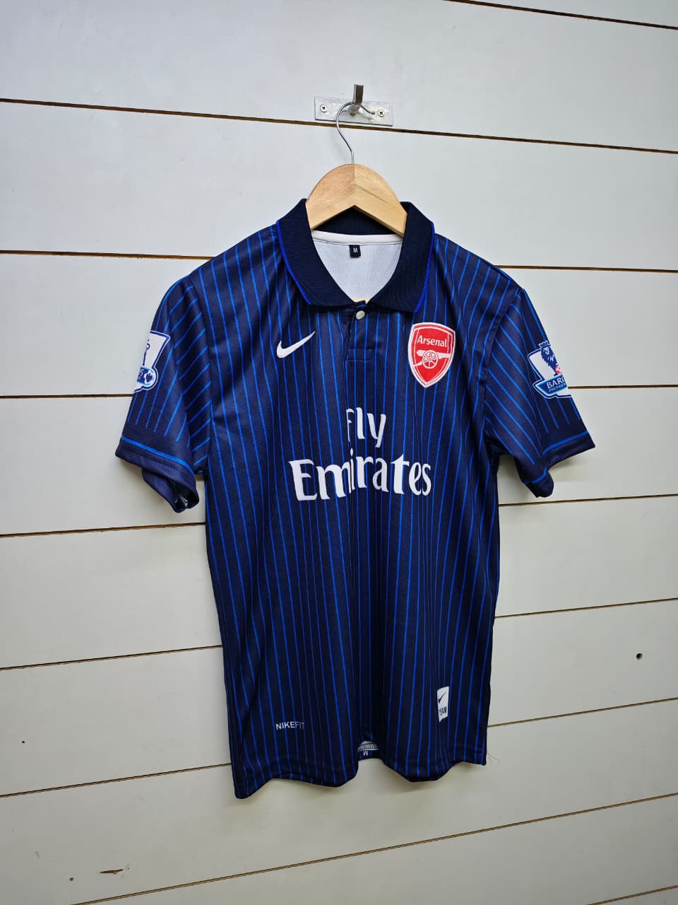ARSENAL RETRO 2009-10 AWAY V.PERSIE with COLLAR (EMBROIDERY LOGOS)