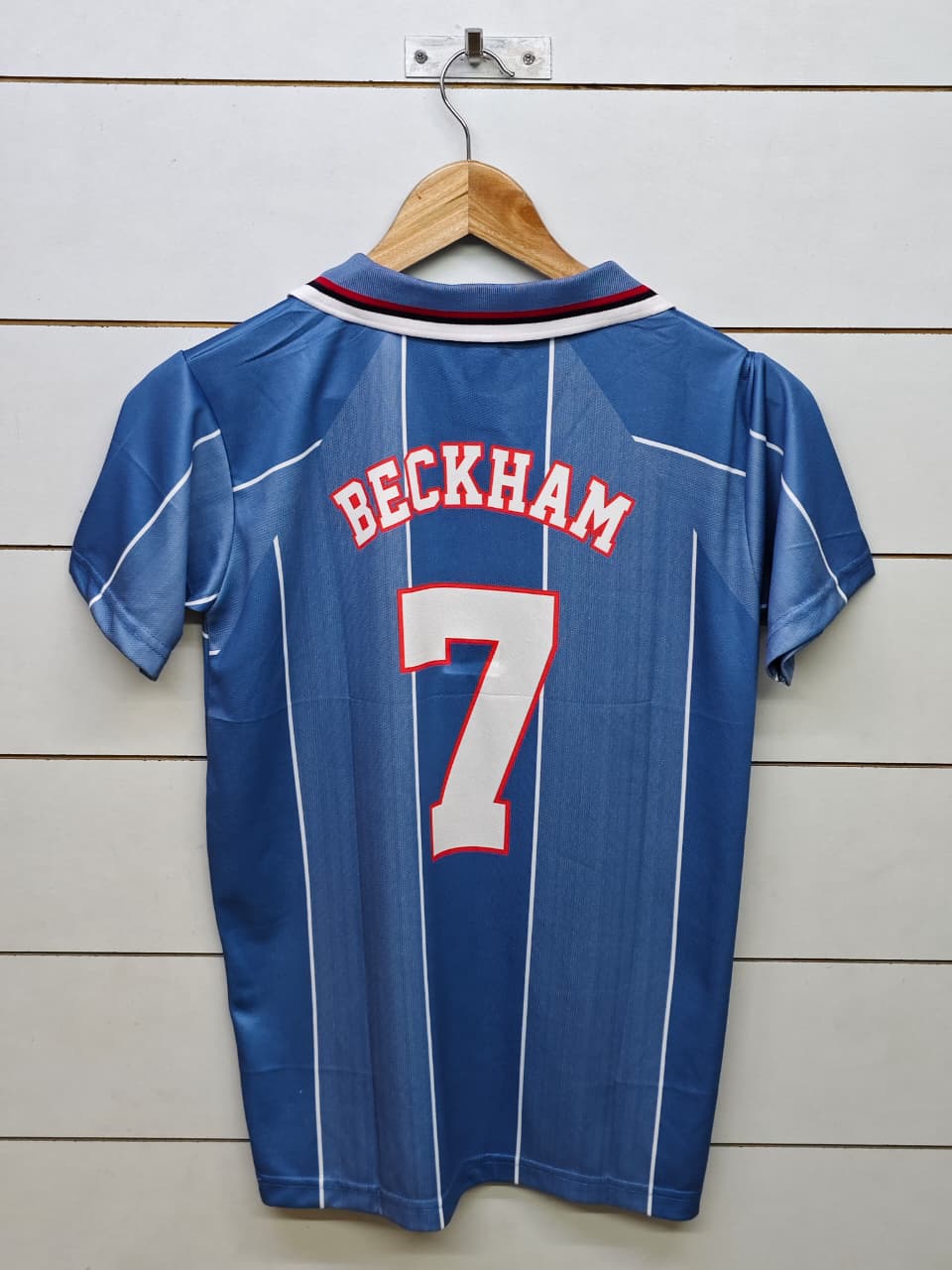 ENGLAND RETRO 1996 AWAY BECKHAM with COLLAR (EMBROIDERY LOGOS)